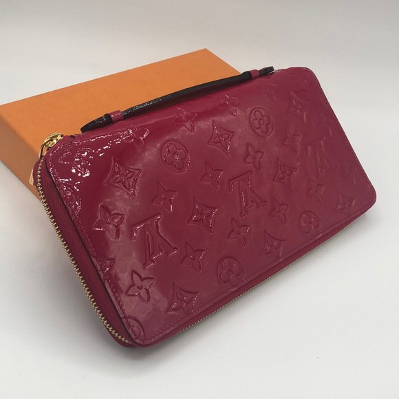 Louis Vuitton Handbags - Louis Vuitton Daily organizer